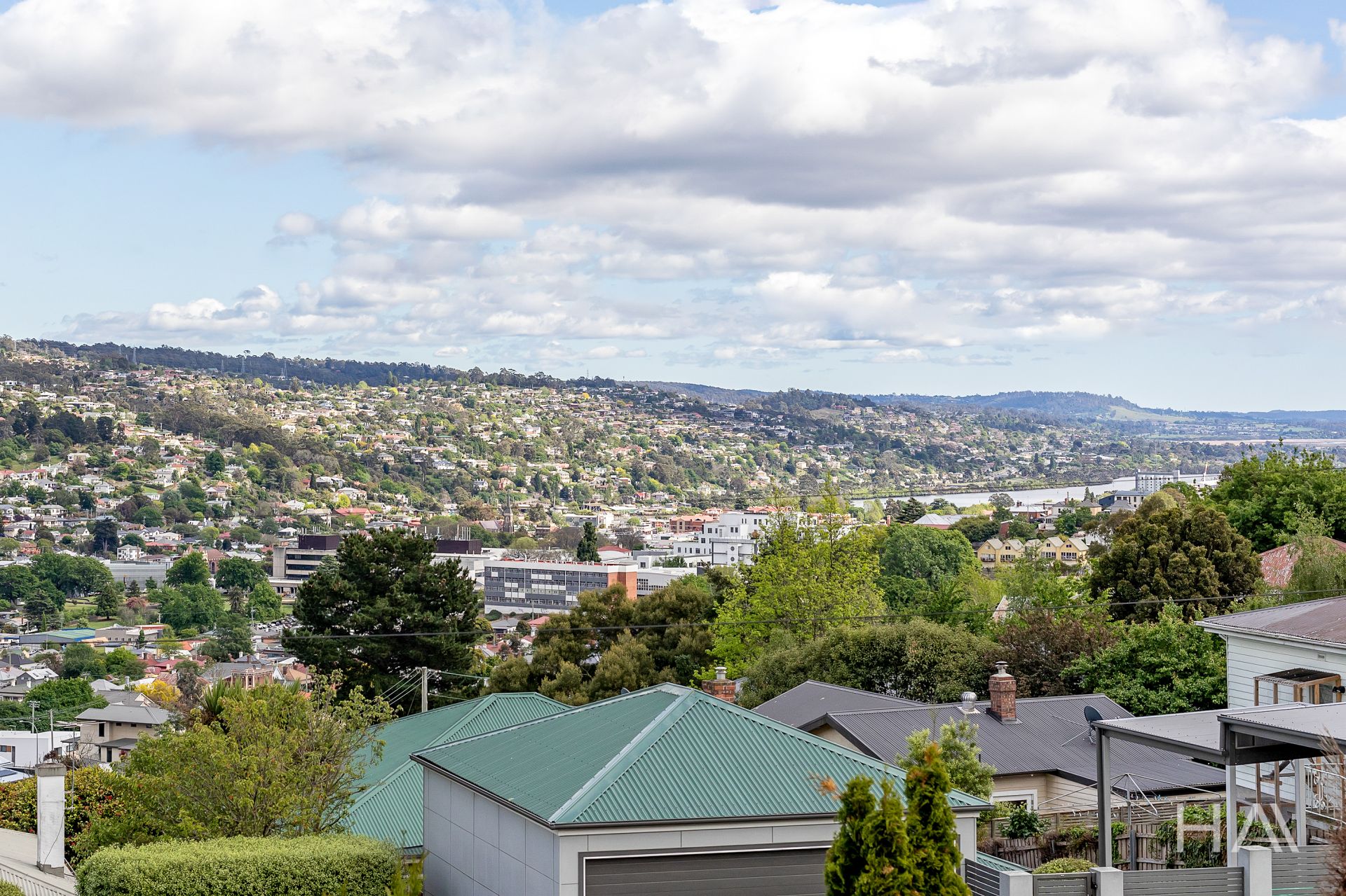 22 Effingham Street South Launceston, South Launceston - Thumbnail 2