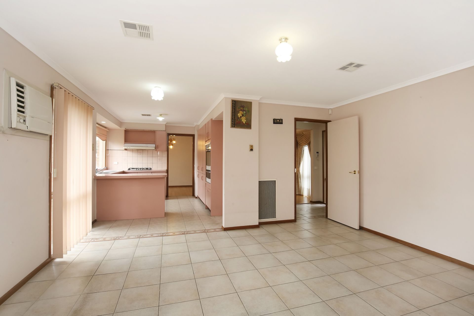 FAMILY HOME IN PRIME LOCATION