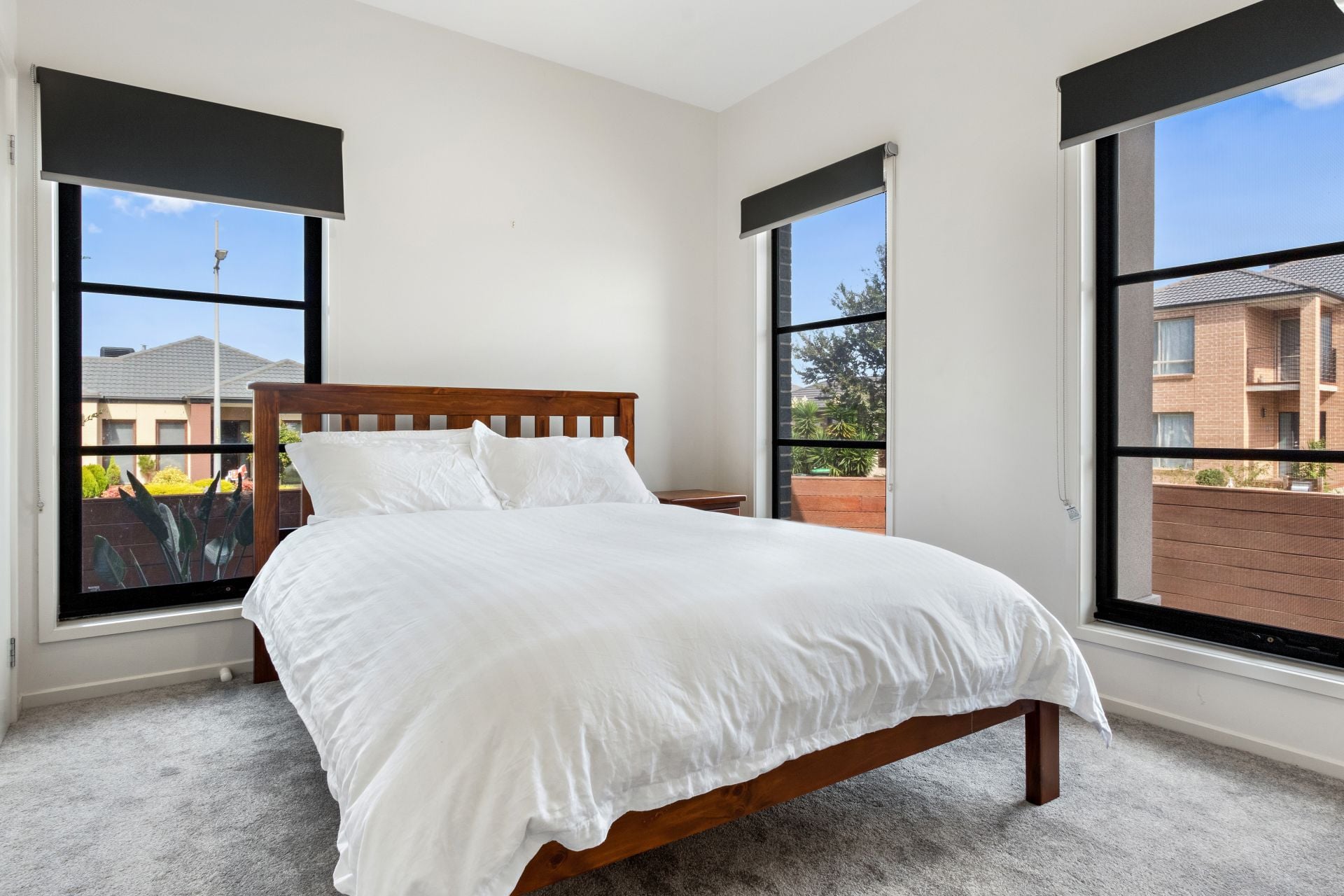 WHEN SIZE, STYLE & LOCATION REALLY MATTER & FULLY FURNISHED
