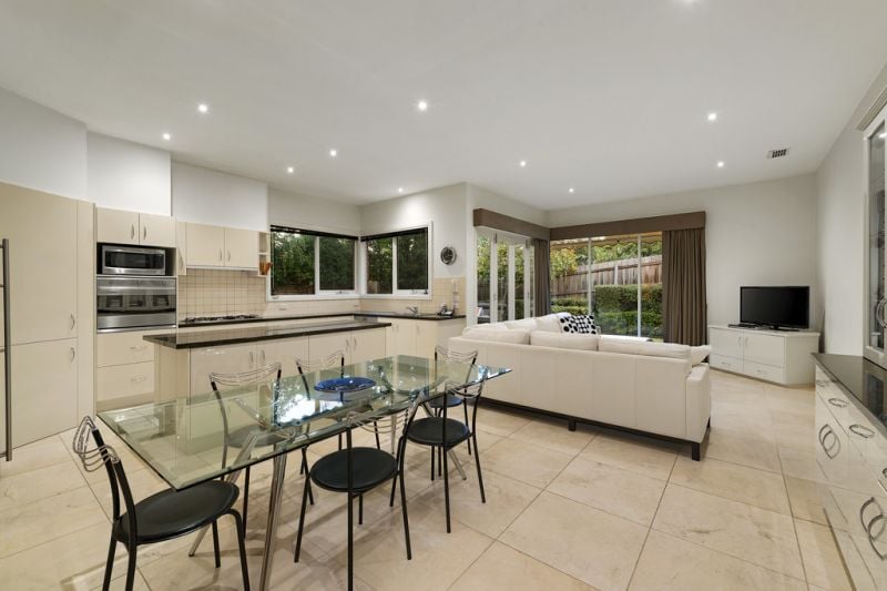 2/21 Westminster Street, Balwyn - Thumbnail 3