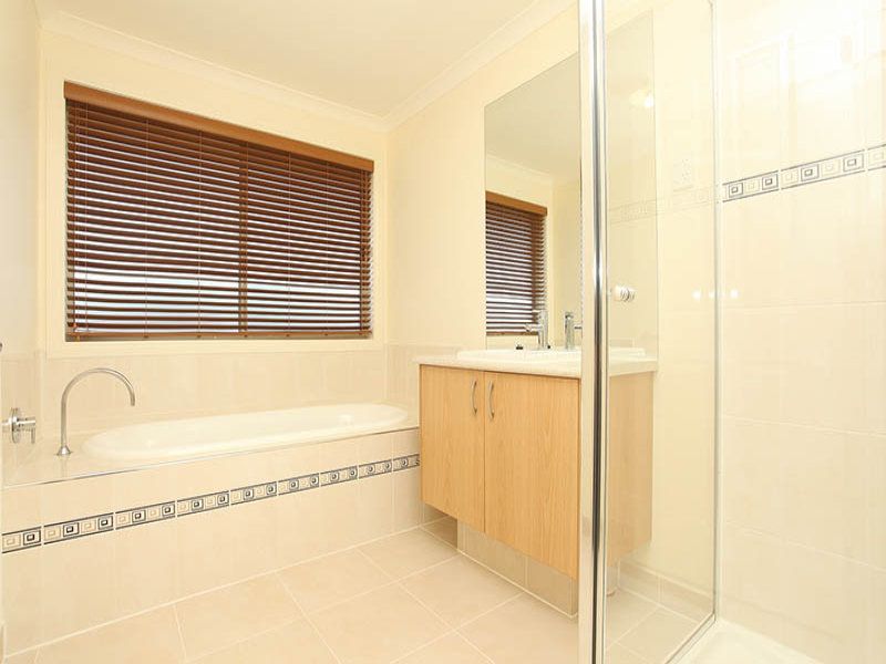 12 Kilburnie Drive MERNDA, Mernda - Thumbnail 5