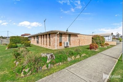 3
 
 
 
  
 
 
 2
 
 
 
  
 
 
 3
 
 
 
 
 
 
 
 123 Bradshaw Street, Latrobe TAS 7307, Latrobe - Thumbnail 5