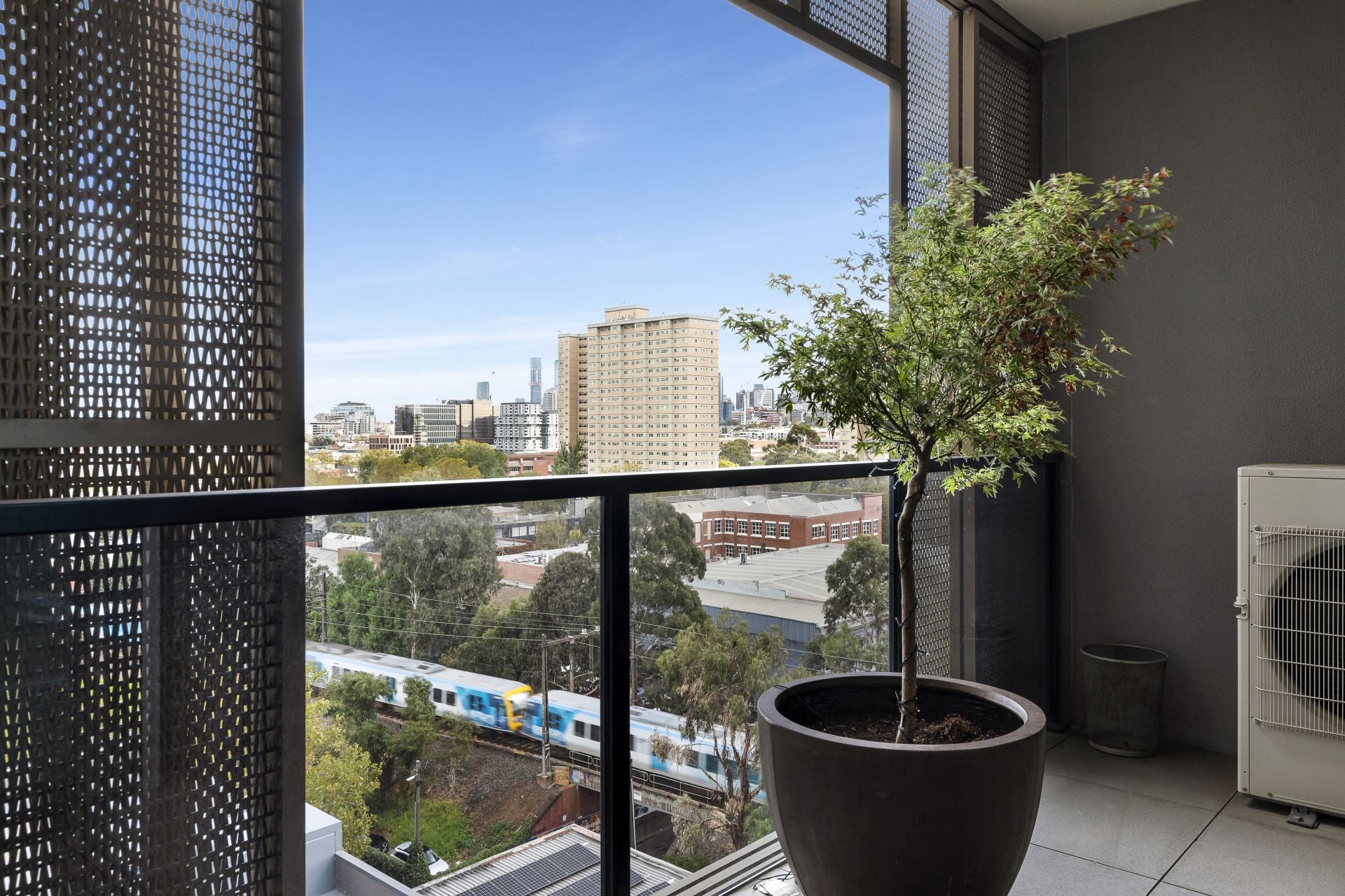 Property Under Application - First-class living in an Inner-City Lifestyle Perfection