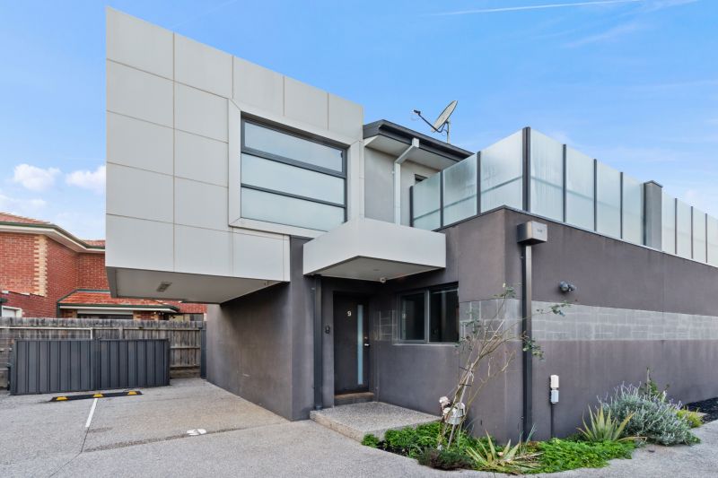 9/10-12 Ralph Street, Reservoir