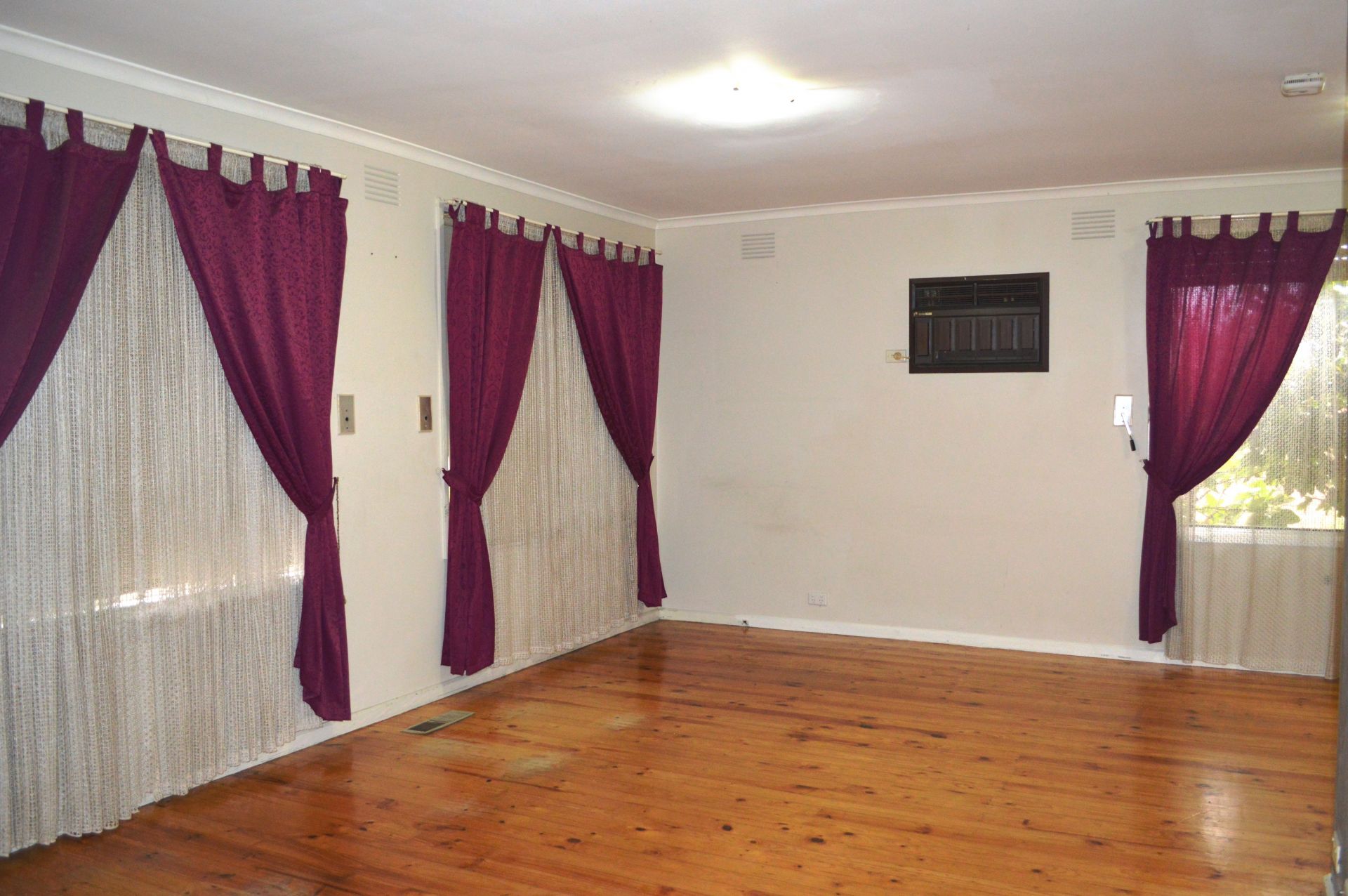 CENTRALLY LOCATED & PERFECTLY PRICED   *Insp Wed 1st May @ 4:40pm*