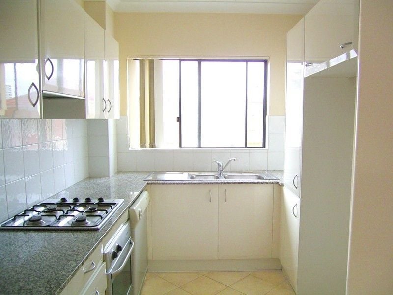 52 The Kingsway, Cronulla - Thumbnail 2