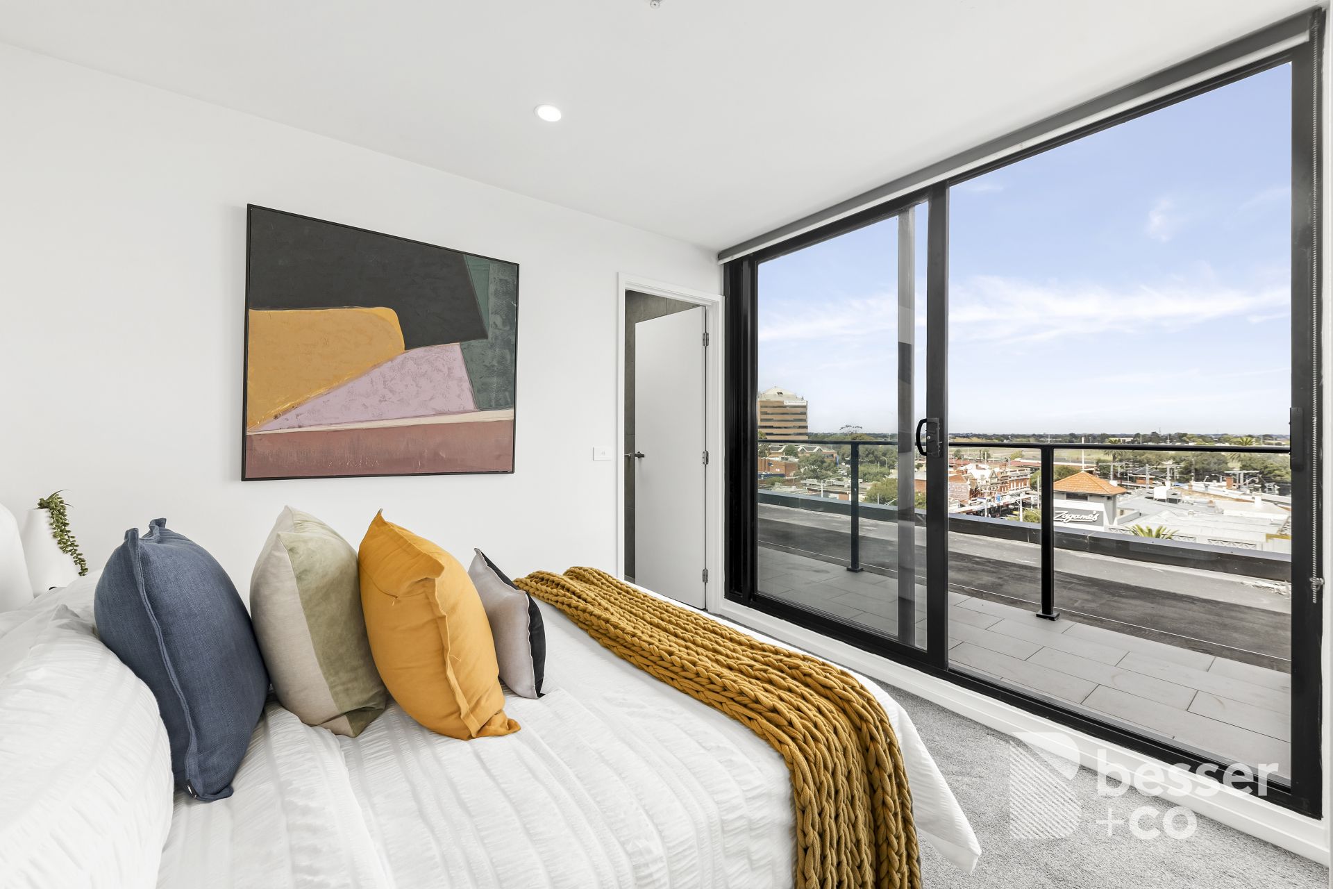 601/2A Clarence Street, Malvern East - Thumbnail 4