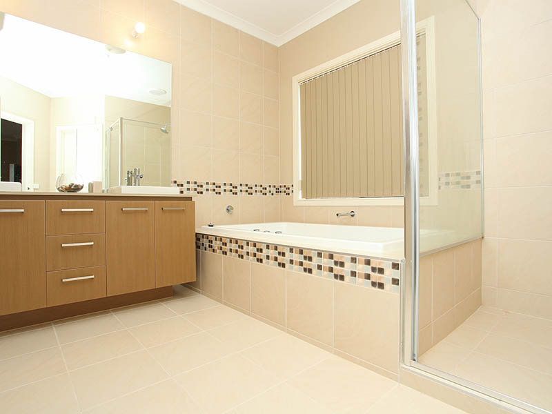 47 Clementson Drive, Caroline Springs - Thumbnail 7