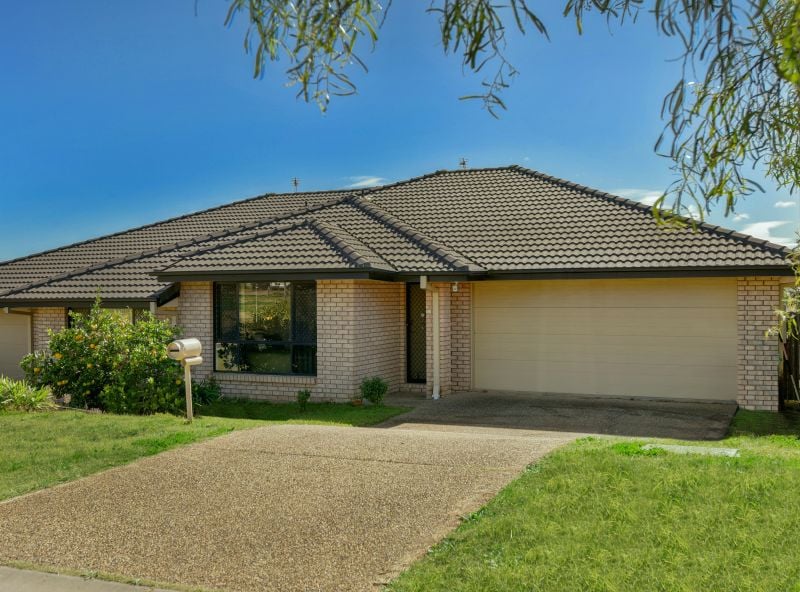 Spacious Unit in Family Friendly Pocket