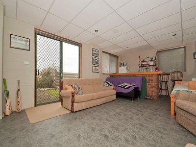 4
 
 
 
  
 
 
 2
 
 
 
  
 
 
 1
 
 
 
 
 
 
 
 6 Haines Place, DEVONPORT TAS 7310, Devonport - Thumbnail 8