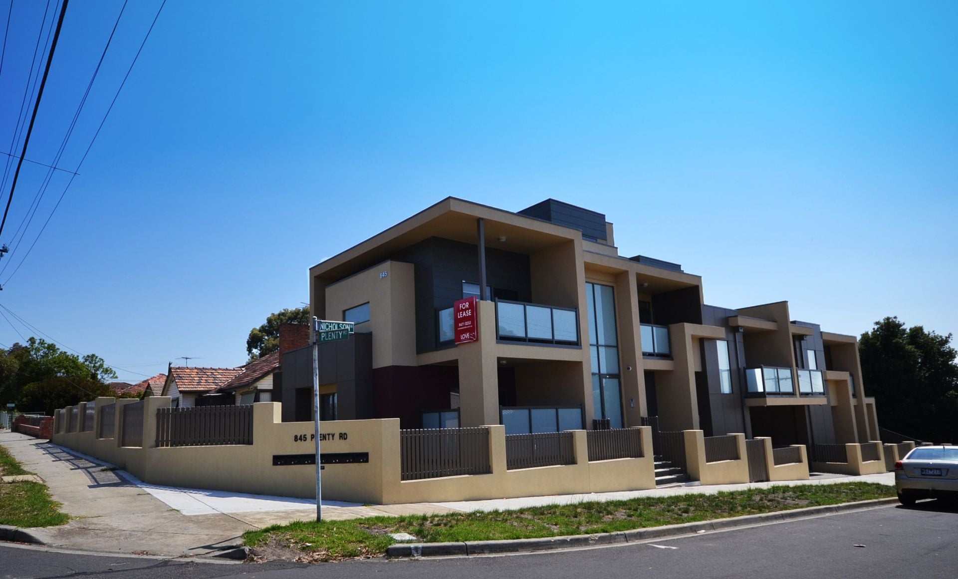AS NEW APARTMENT IN A GREAT LOCATION - COLES, TRAM & BUS AT FRONT DOORSTEP!