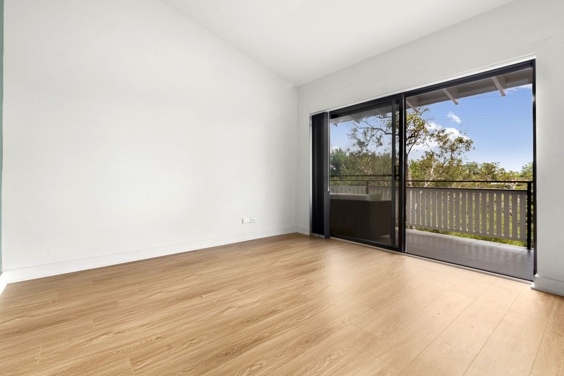 Real Estate For Sale 6 Camelot Close Mount Colah , NSW