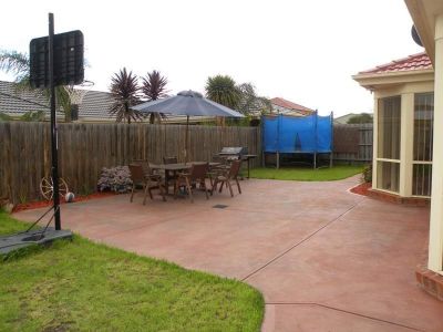 8 Astair Avenue SOUTH MORANG, South Morang - Thumbnail 8