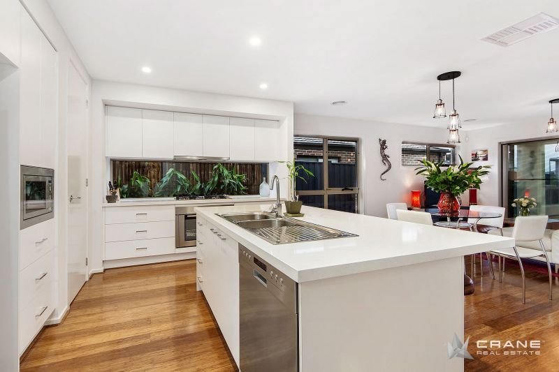 4 Chambly Drive MICKLEHAM VIC, Mickleham - Thumbnail 2