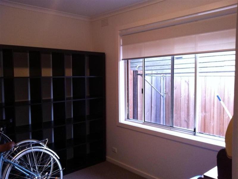 Modern Two Bedroom In Great Location !!!!!