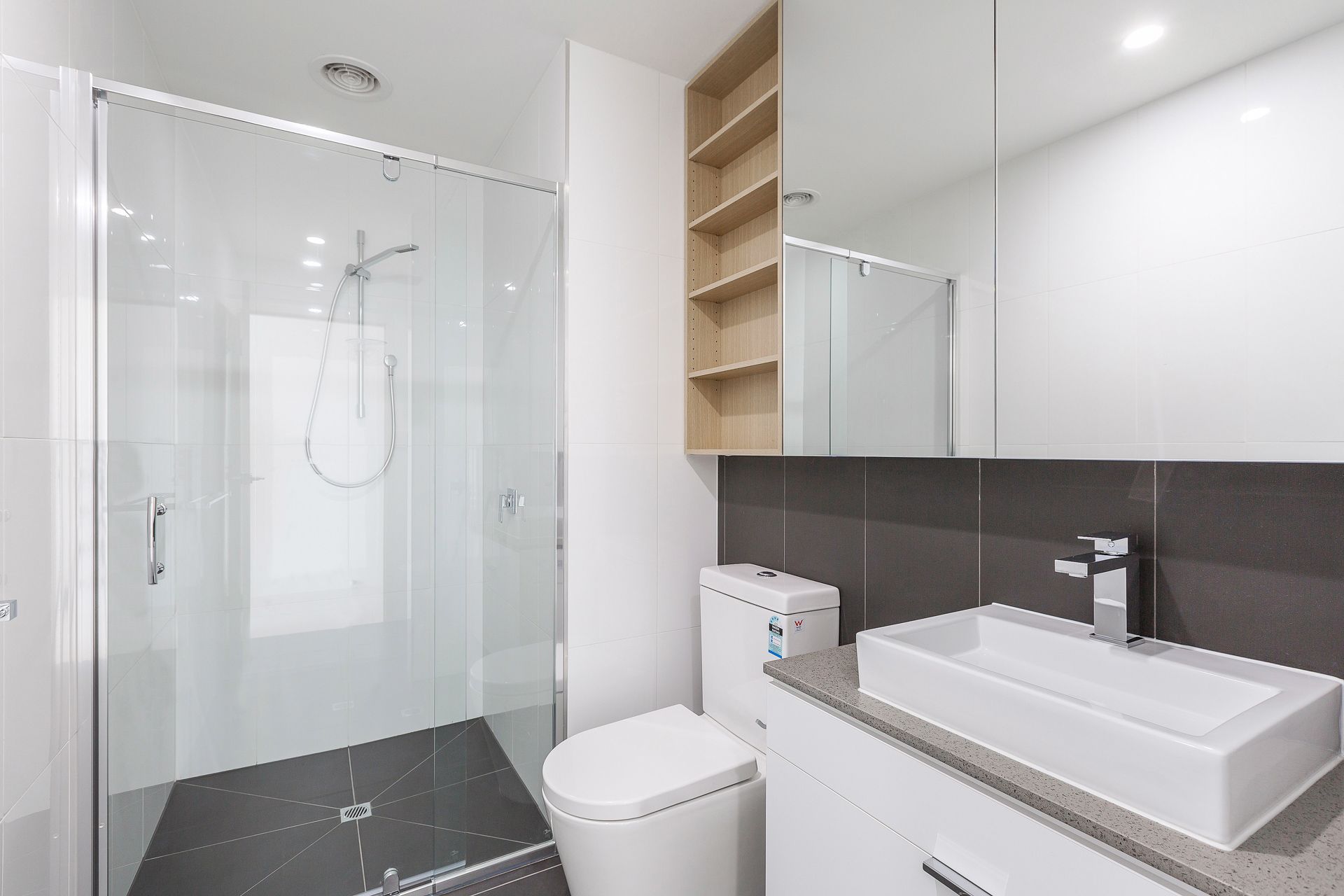 201/14 Eleanor Street, Footscray - Thumbnail 4