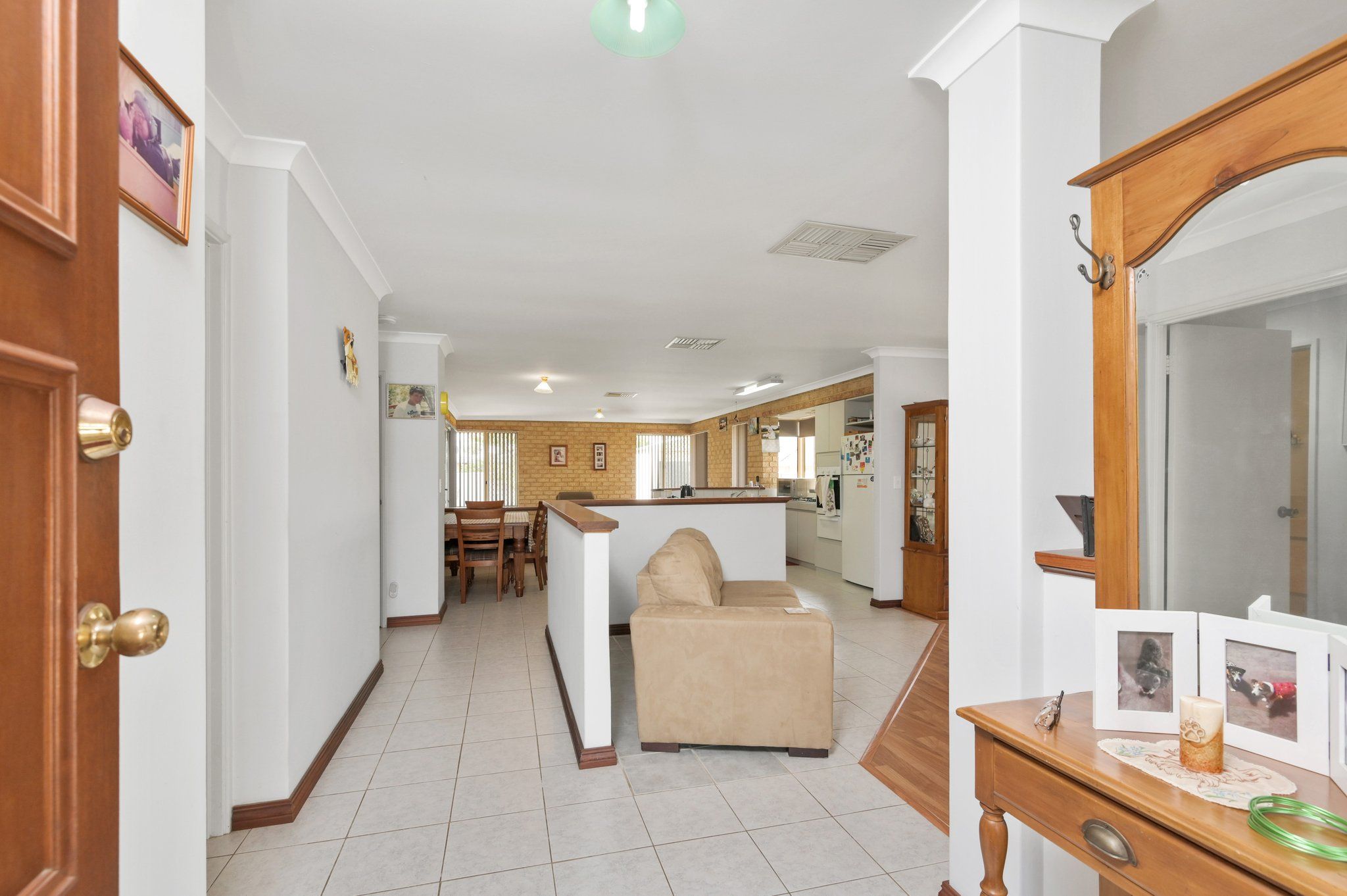 Real Estate For Sale 18 Kingsdown Road Maddington , WA