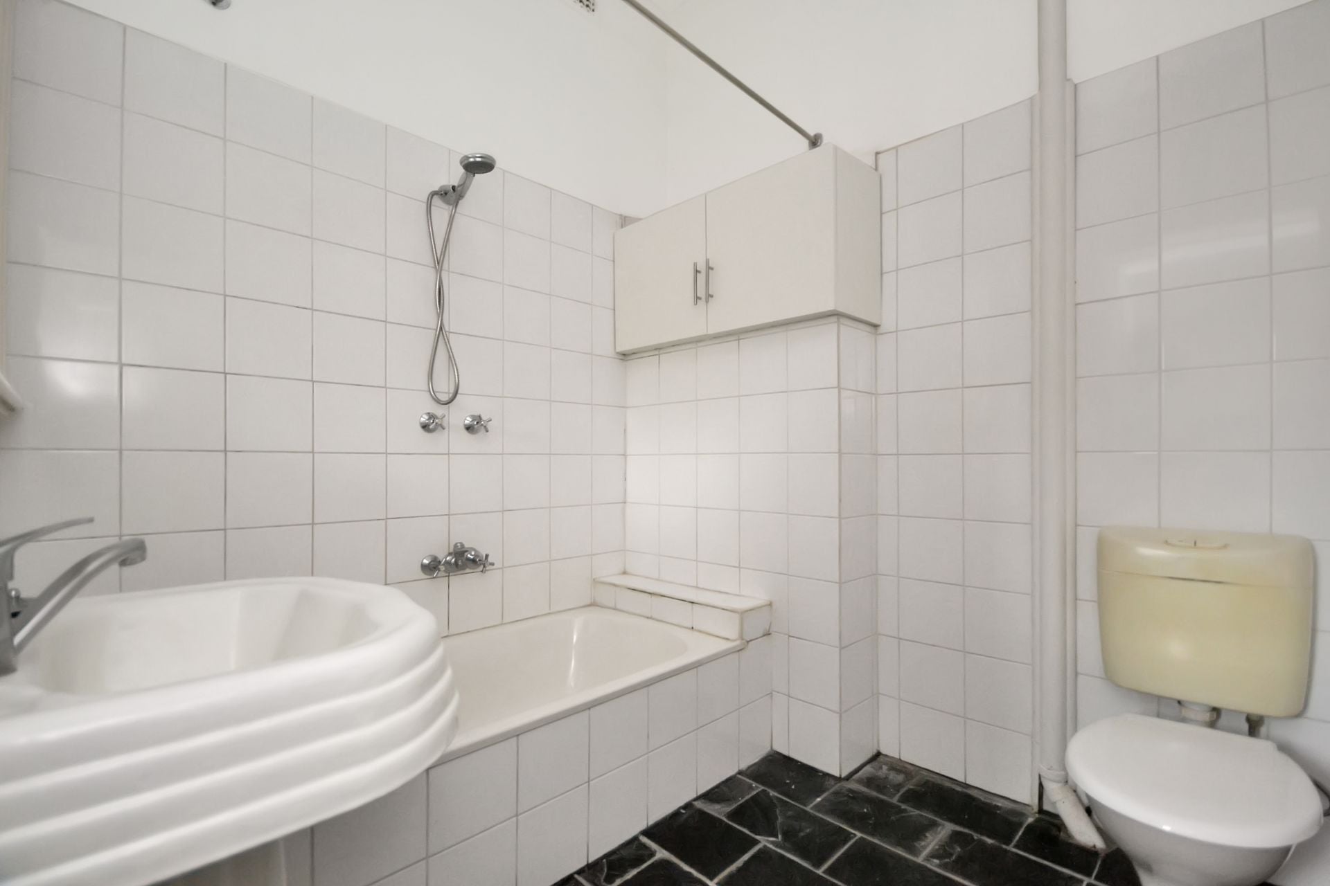 CHARMING TWO BEDROOM DELIGHT