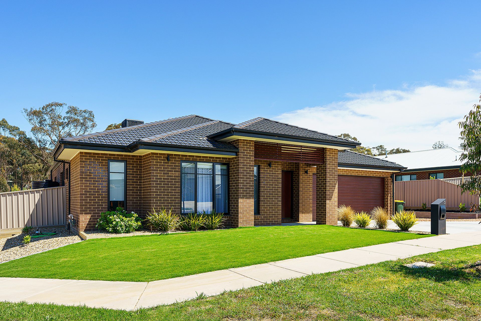 6 Woodman Drive, McKenzie Hill - Thumbnail 2