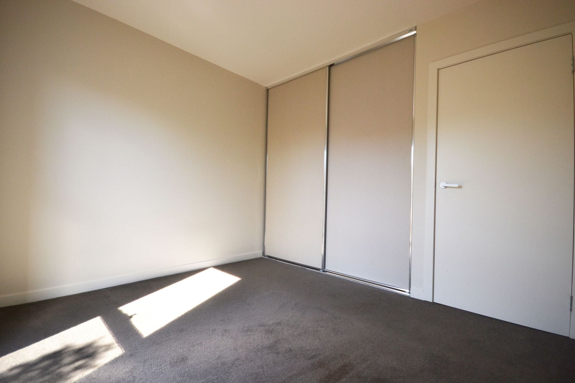 PRESTIGIOUS APARTMENT LIVING