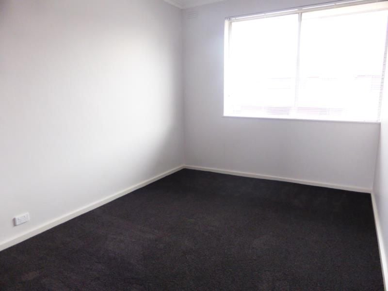 Great Unit in Great Location!