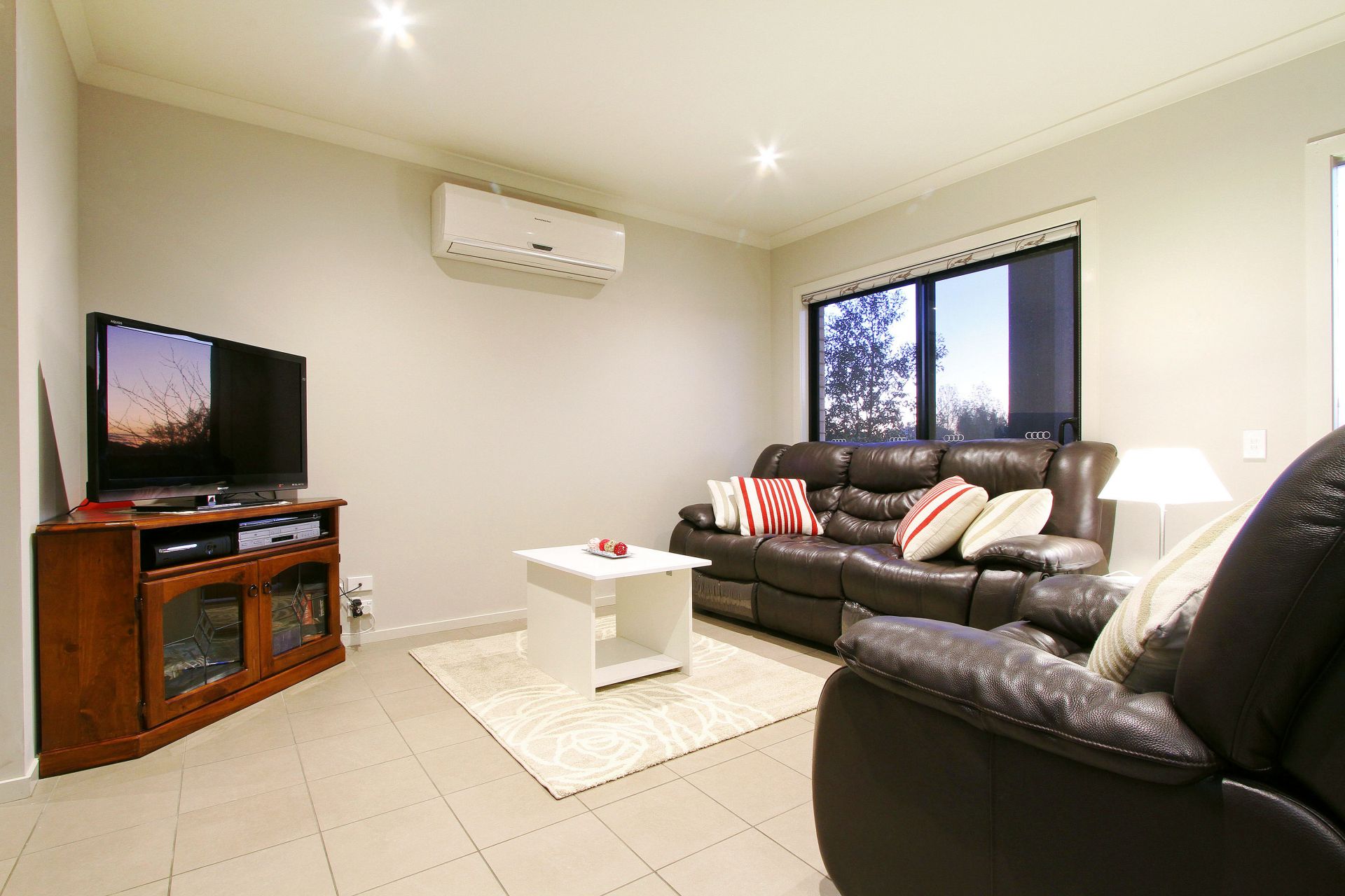 MODERN HOME IN THE HEART OF LYNDARUM