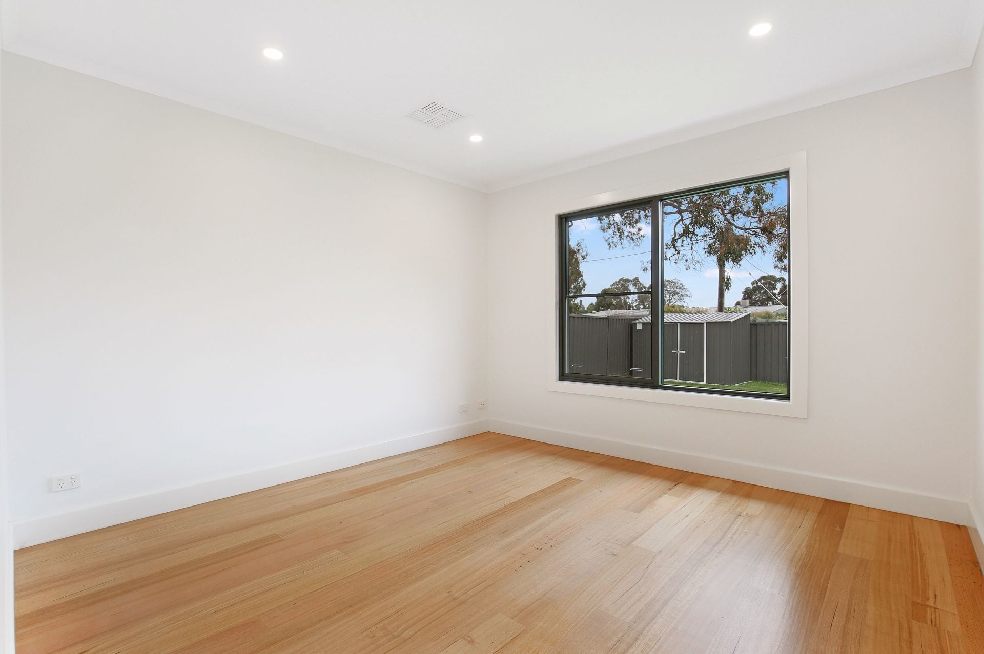 Fully renovated family delight!