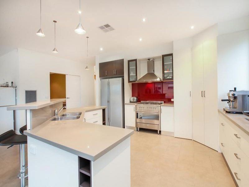 41 Lawson Way, Caroline Springs - Thumbnail 3