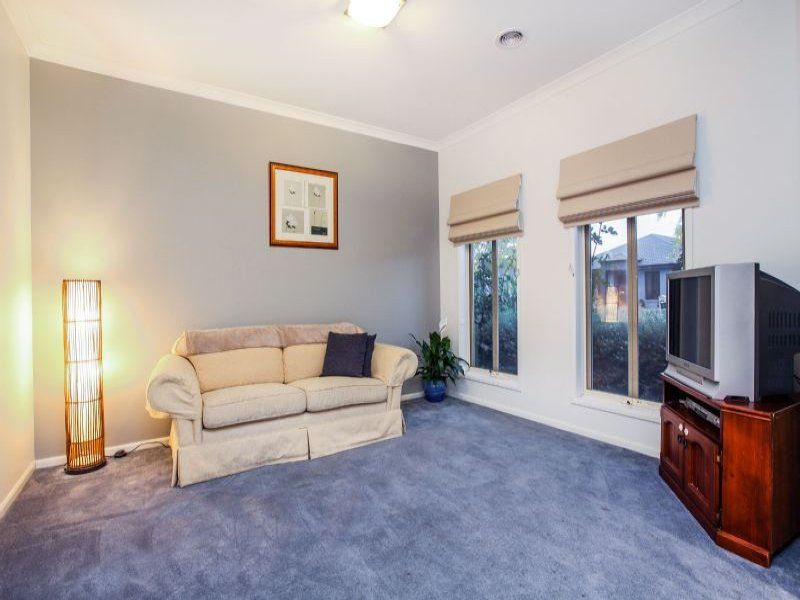3 Wattlepark Street, Caroline Springs - Thumbnail 3