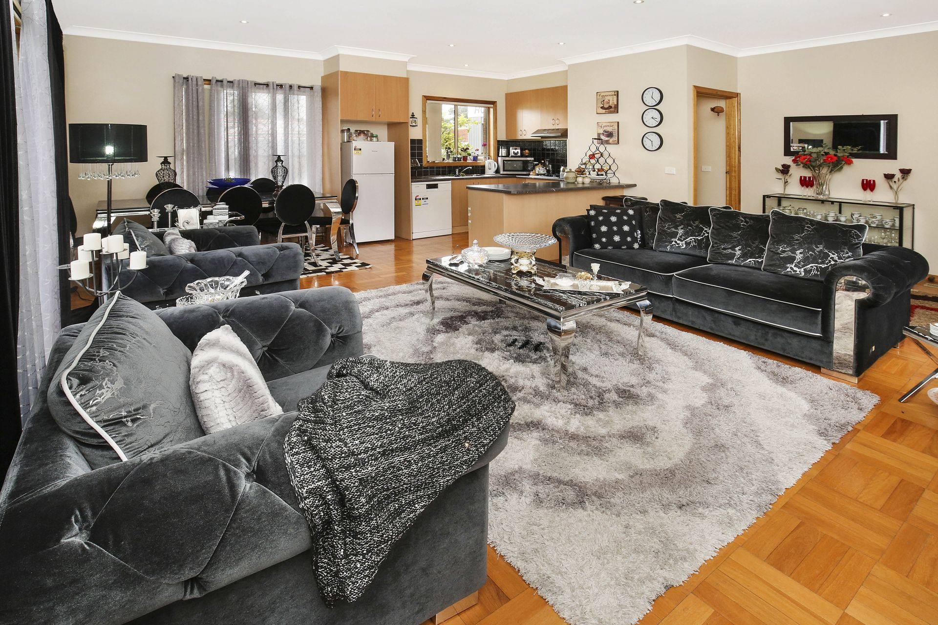 Easy Living Superb Location