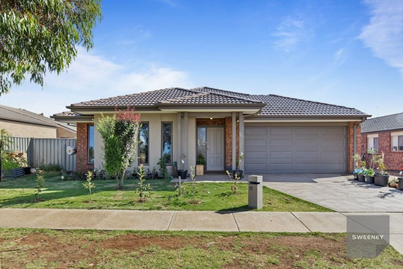 11 Moonglow Crescent, Maddingley - Thumbnail 2