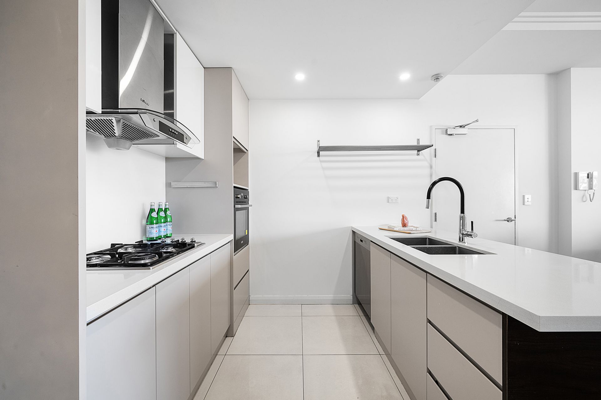 607/4-8 Smallwood Avenue, Homebush, Homebush - Thumbnail 5