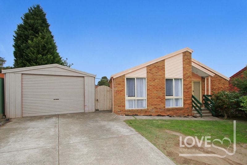 7 Mccubbin Close, Mill Park