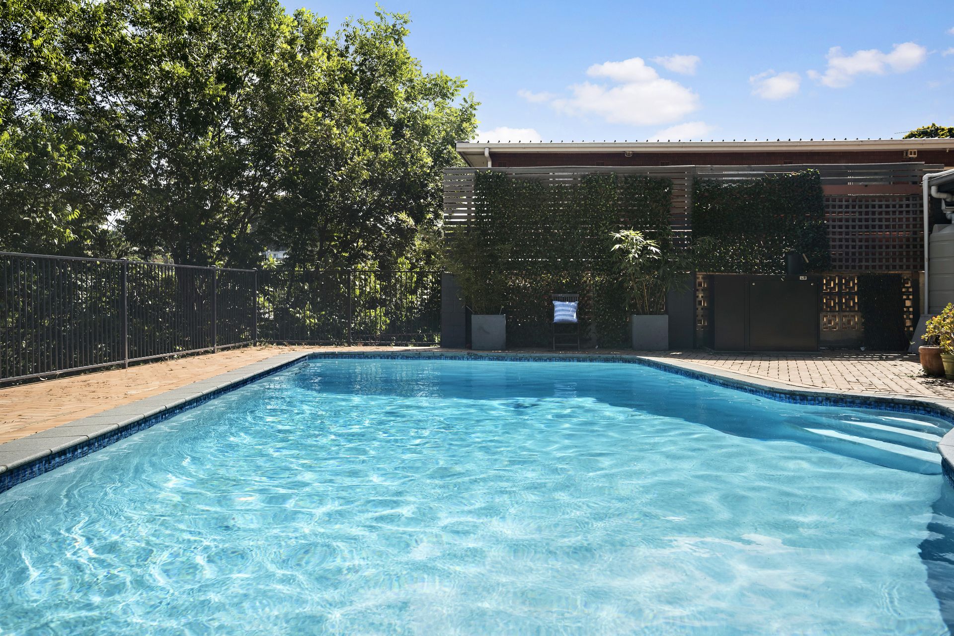 Real Estate For Sale 9 Pine Crescent Coniston , NSW