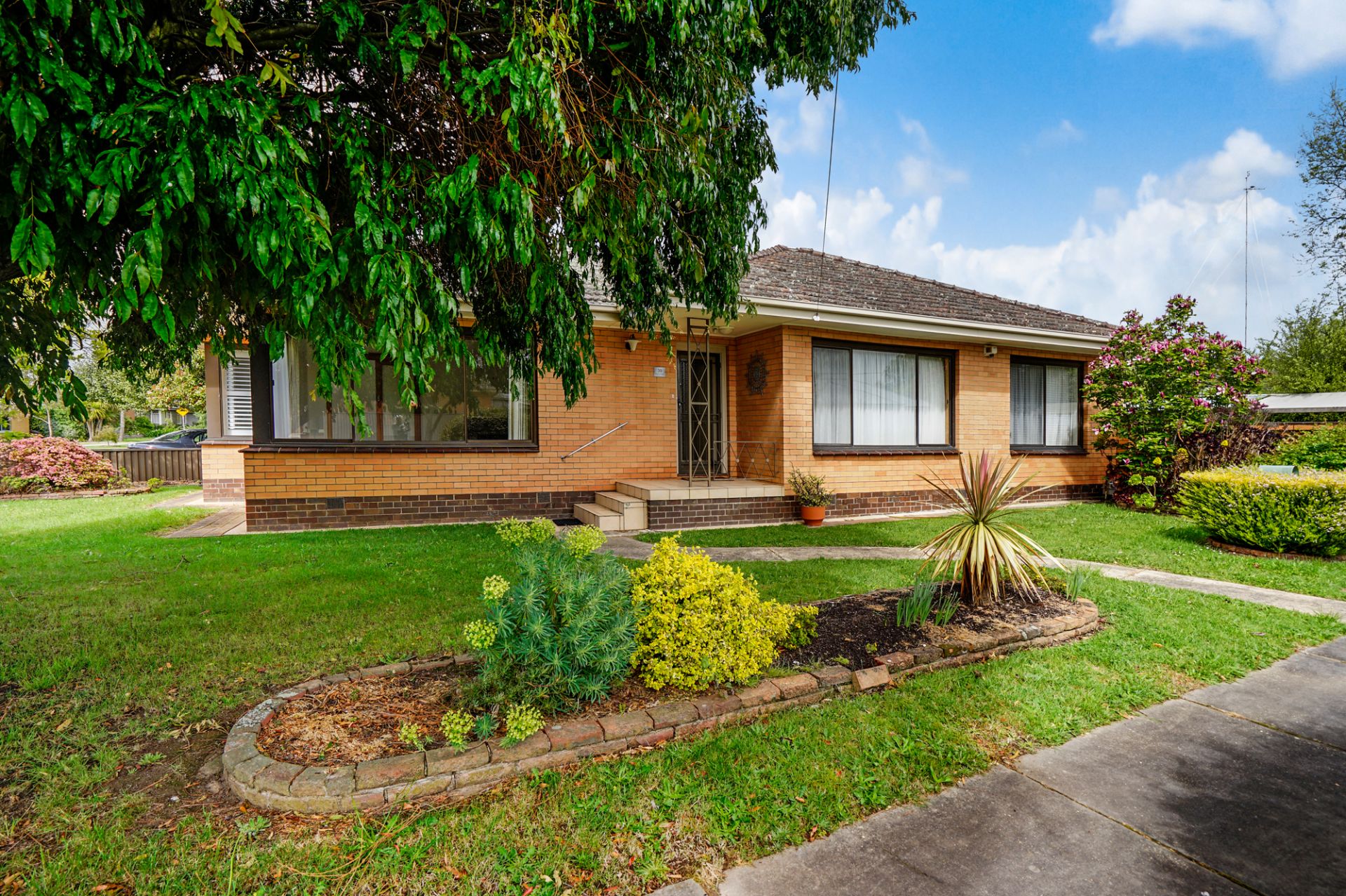 39 Browns Parade, Wendouree, Wendouree - Thumbnail 4