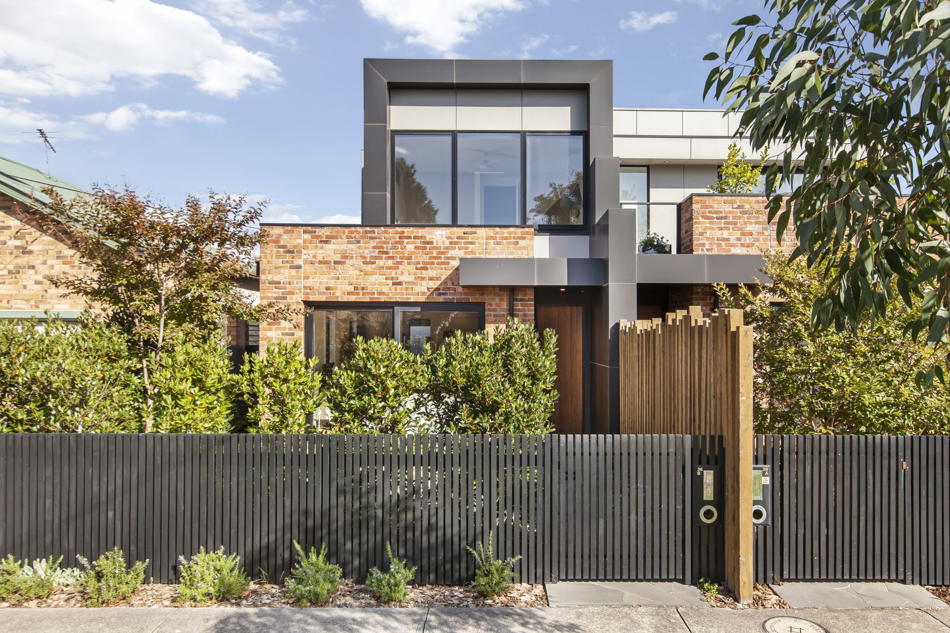 Sophisticated Luxury, Hotspot Pocket