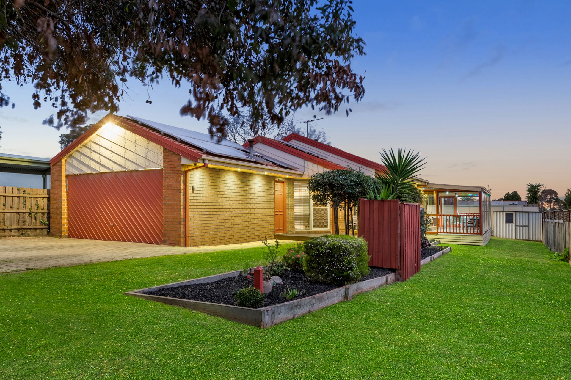 2 Griffith Place, Carrum Downs OBrien Real Estate