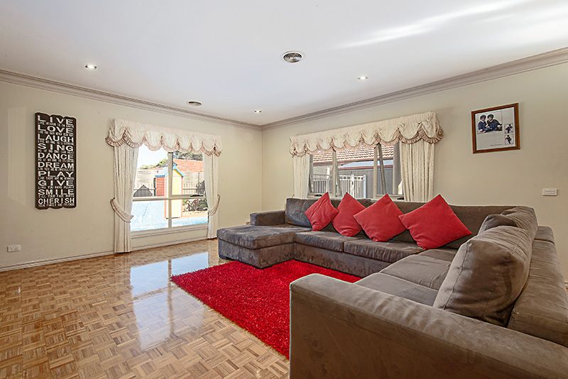 76 Kingston Drive, Dingley Village - Thumbnail 3