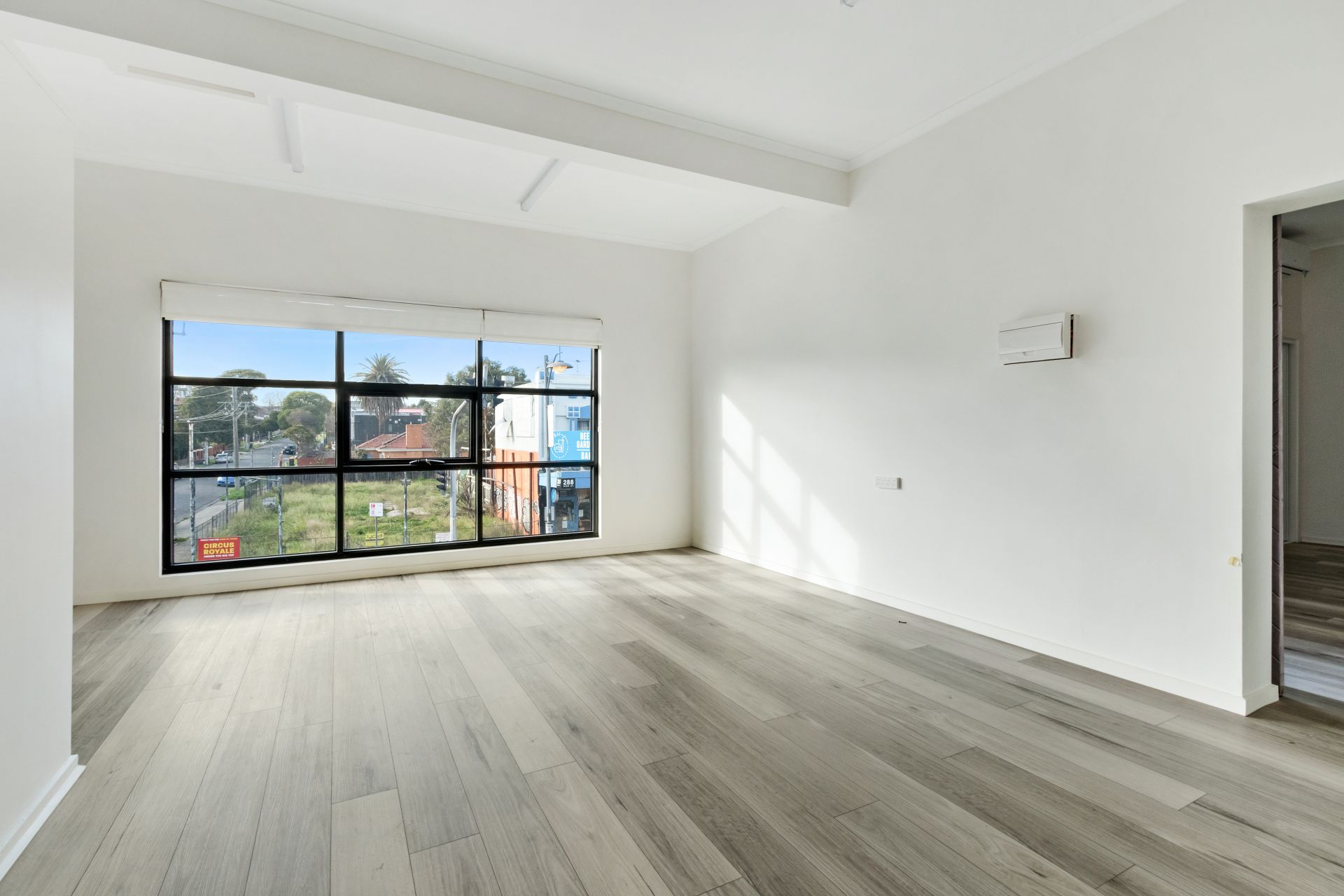 Fully renovated - Oversized Apartment