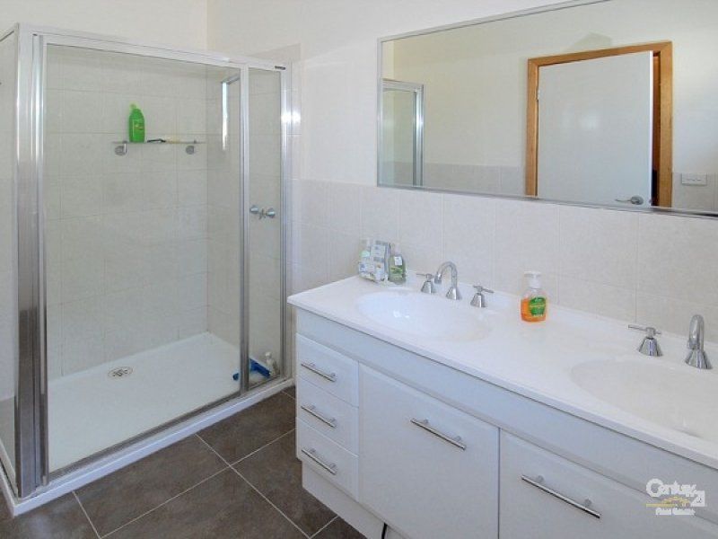 7 Parkside Crescent, Seaholme - Thumbnail 8