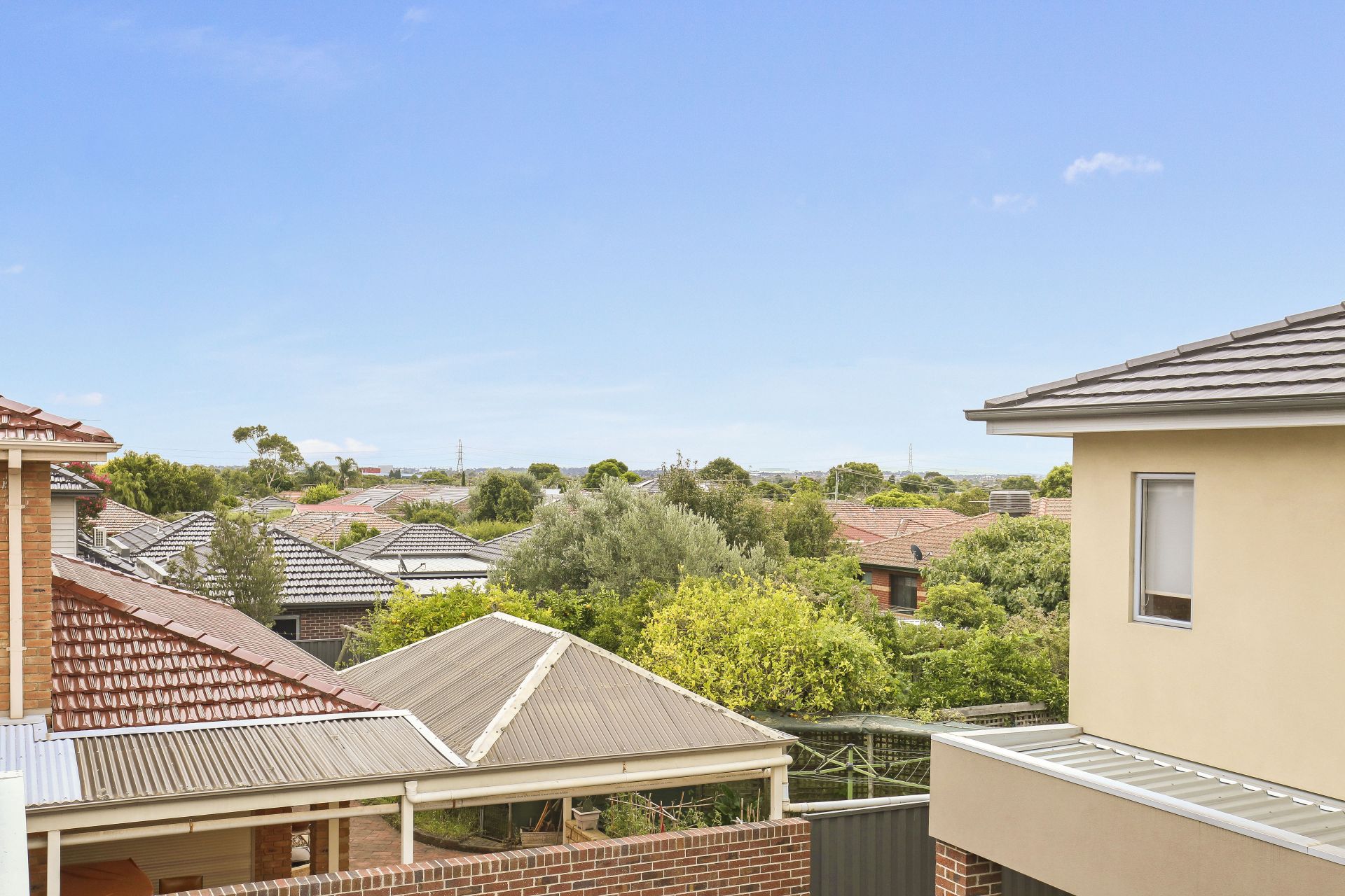 VIBRANT AND MODERN LIVING!