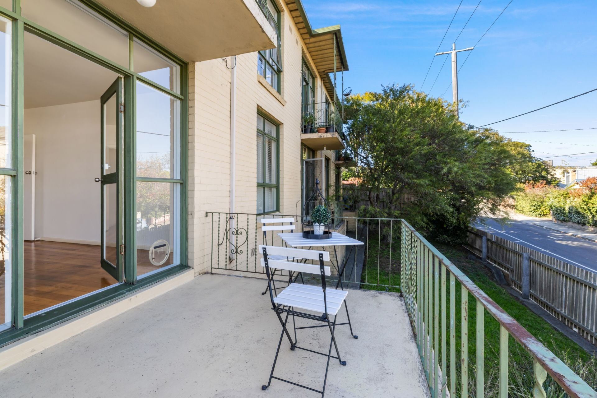 Spacious, Sunny And With Unrivalled Lifestyle Convenience