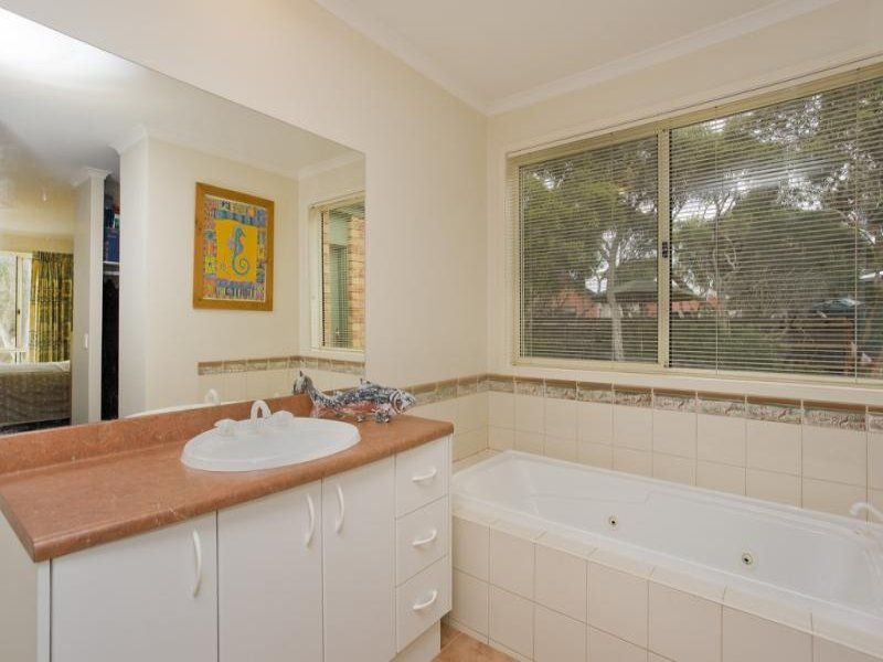 10-11 Warrenbeen Court BARWON HEADS VIC, Barwon Heads - Thumbnail 8
