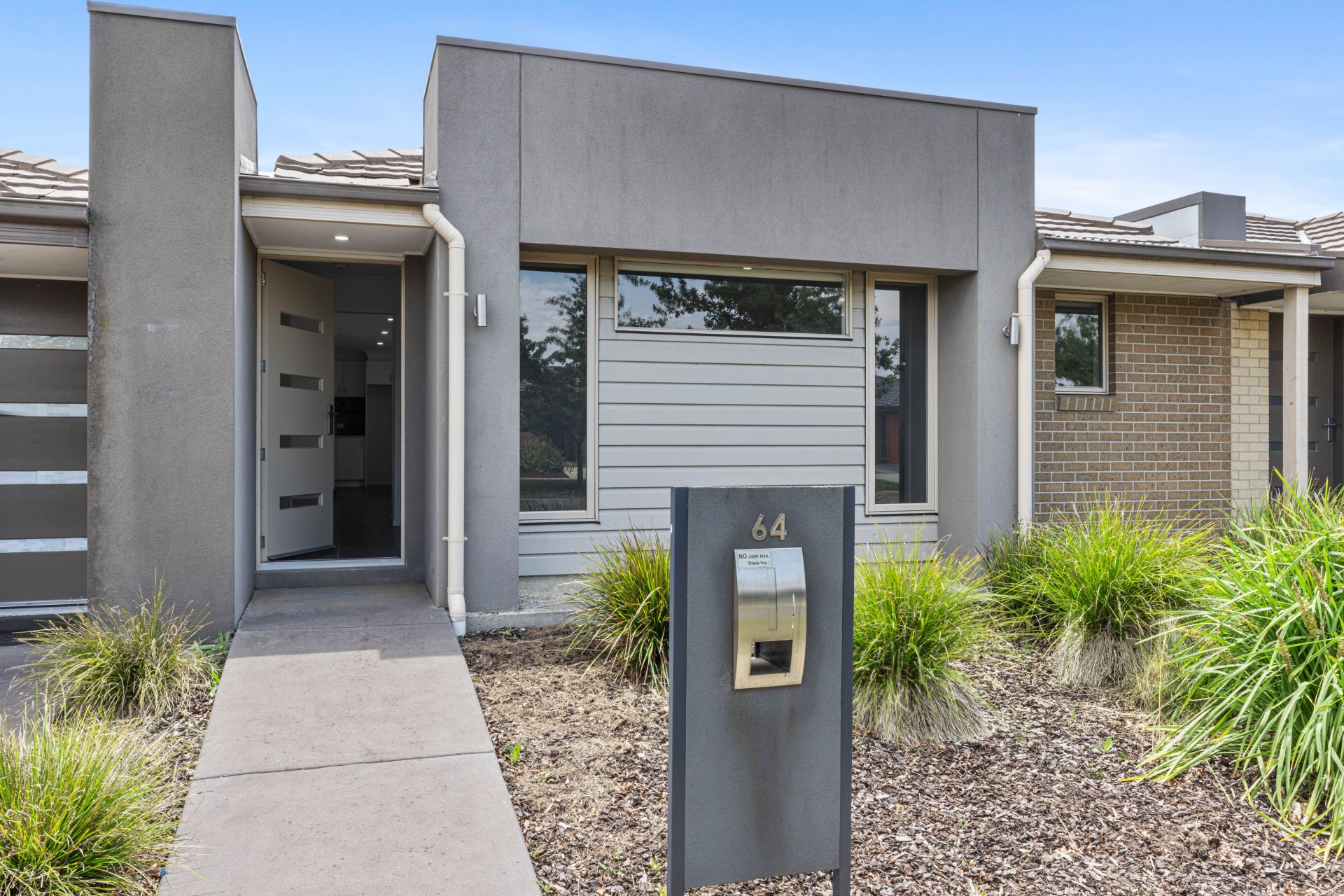 64 Warburton Drive, Lucas, Lucas - Thumbnail 5