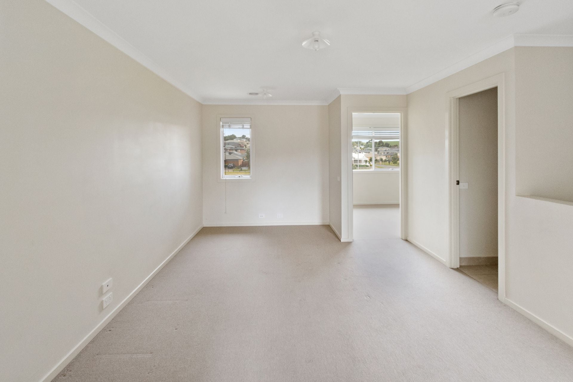 IDEAL FAMILY HOME!