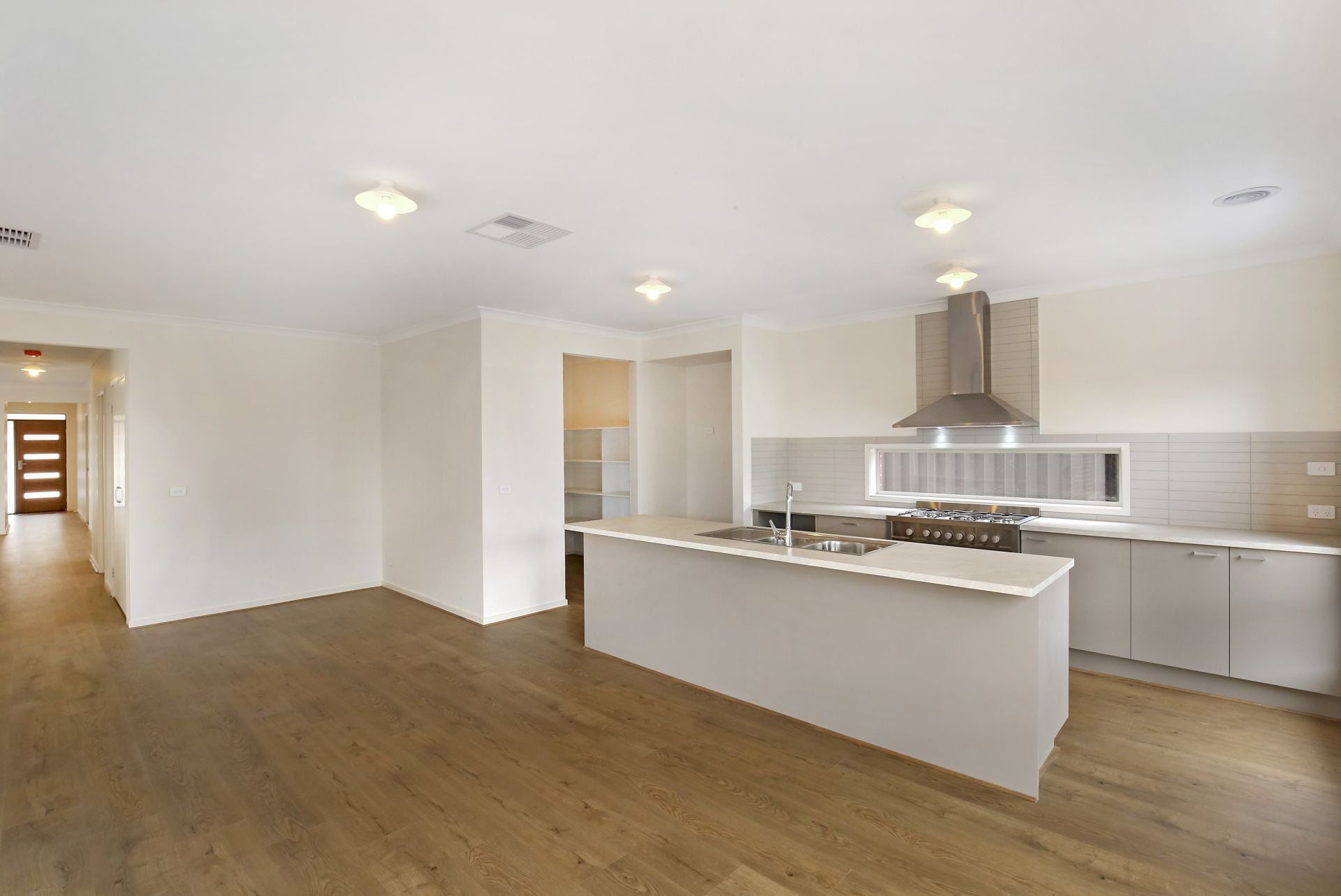 FAMILY FRIENDLY 4 BEDROOM HOME