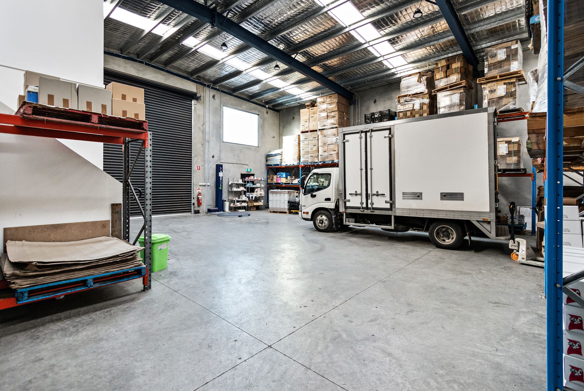 PERFECT OFFICE/WAREHOUSE FOR AN EXPANDING BUSINESS