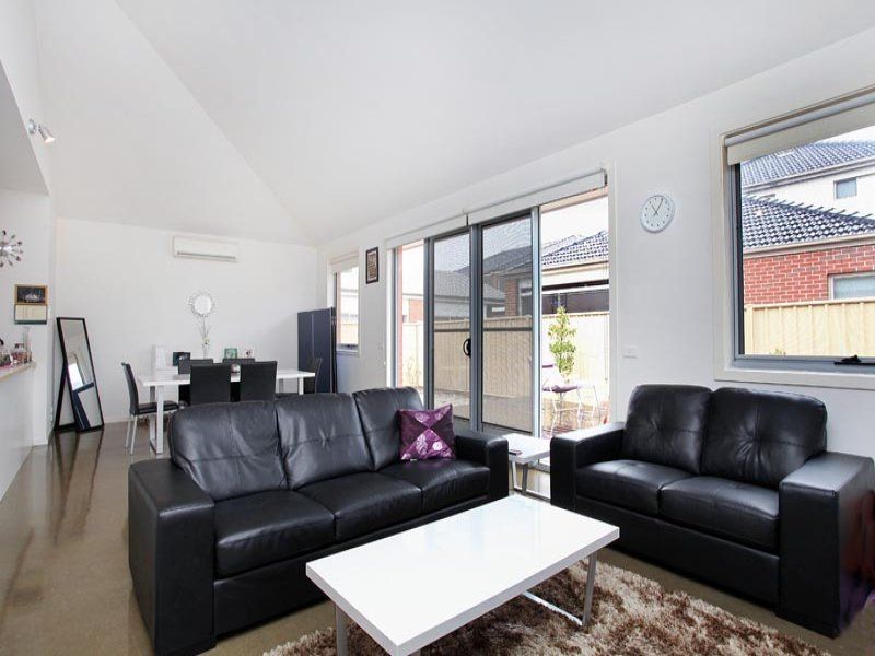 9 Tumbalong Street, Caroline Springs - Thumbnail 6