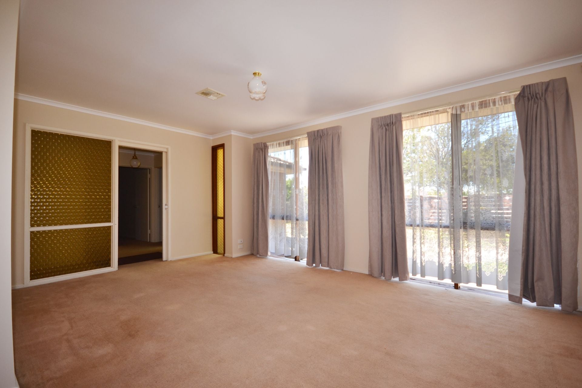 GREAT OPPORTUNITY, GREAT LOCATION
