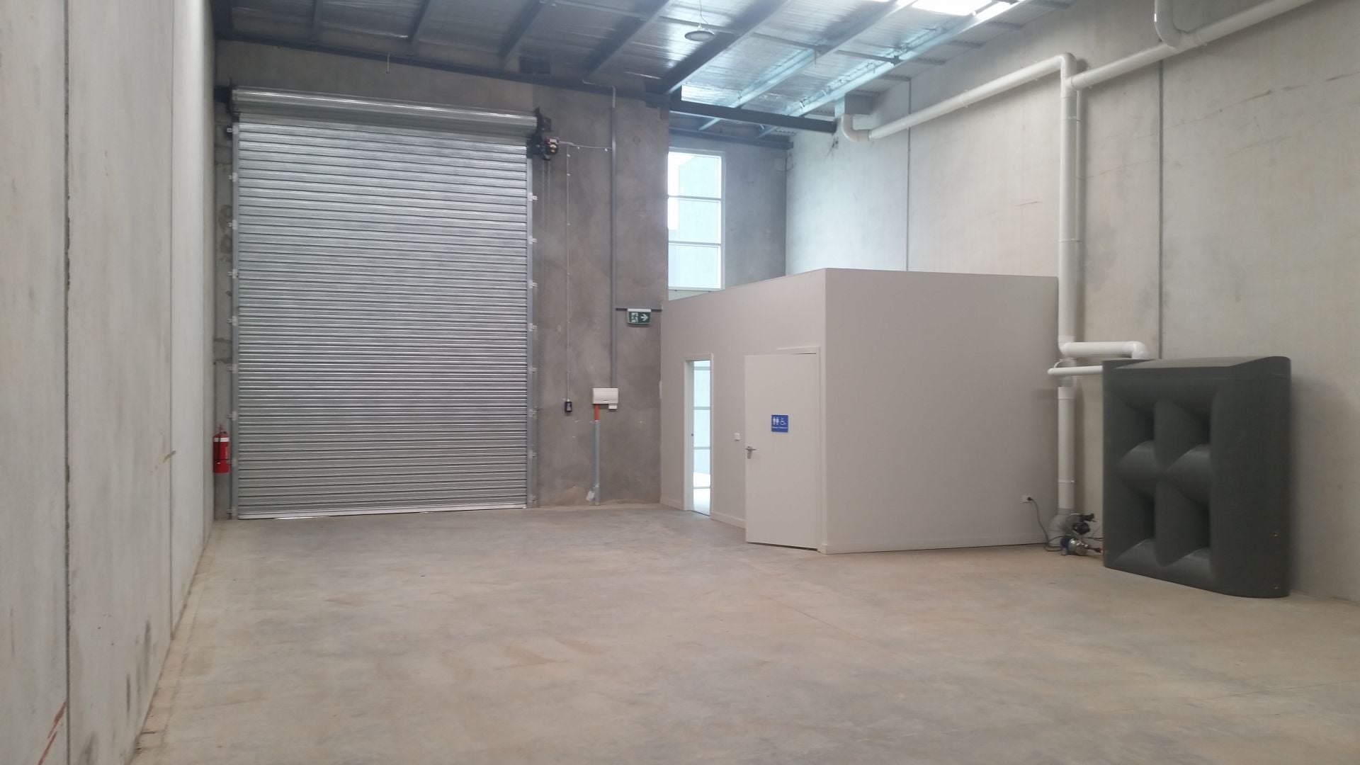 NEW MODERN WAREHOUSE